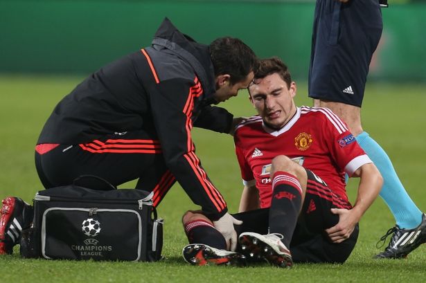 Matteo Darmian đã phải rời sân ngay ở phút thứ 43 trong trận đấu với Wolfsburg Matteo Darmian đã phải rời sân ngay ở phút thứ 43 trong trận đấu với Wolfsburg