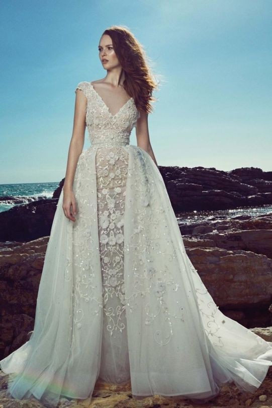 Say đắm với BST váy cưới bay bổng bên bờ biển của Zuhair Murad - Ảnh 3.