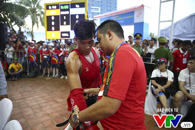 ABG 2016: Độc cô cầu bại Nguyễn Trần Duy Nhất ngạo nghễ trên sàn đấu Muay Thái - Ảnh 2.