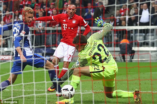 VIDEO, Bayern Munich 3-0 Hertha Berlin: Robben ghi bàn ngày trở lại - Ảnh 1.