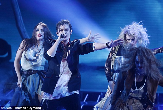 Tử thần ghé thăm The X-Factor, giám khảo sợ hãi bật dậy khỏi ghế nóng - Ảnh 12.