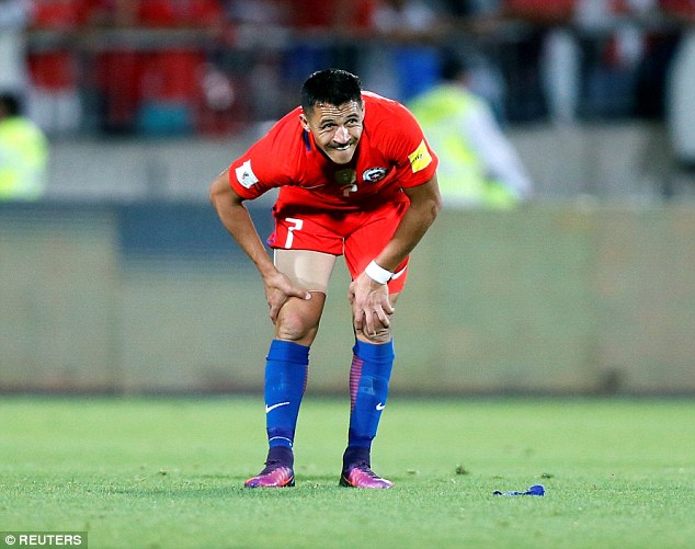 VIDEO, Chile 3-1 Uruguay: Sanchez lập cú đúp, Suarez sút hỏng phạt đền - Ảnh 2.