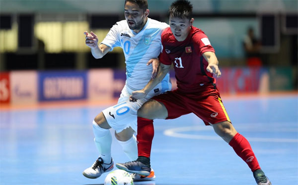 Futsal Việt Nam 4-2 Futsal Guatemala: Thắng lợi ấn tượng và bất ngờ! - Ảnh 1.