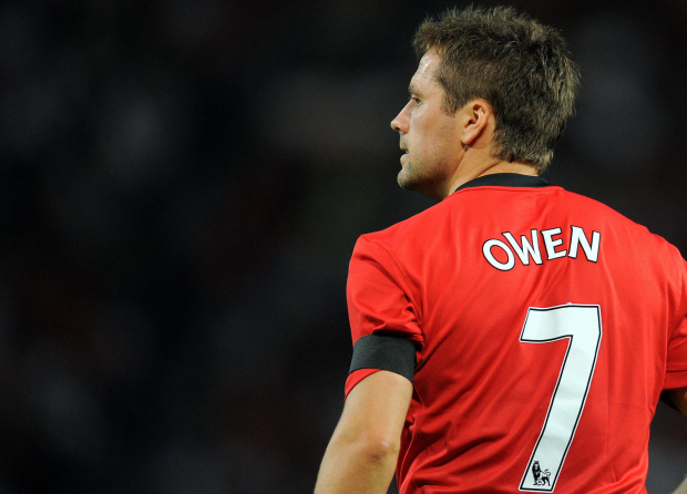 Nhìn lại sự nghiệp Michael Owen - Thần đồng một thời của bóng đá Anh - Ảnh 2.