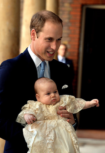 Những khoảnh khắc tuyệt vời của cha con hoàng tử William - Ảnh 12.