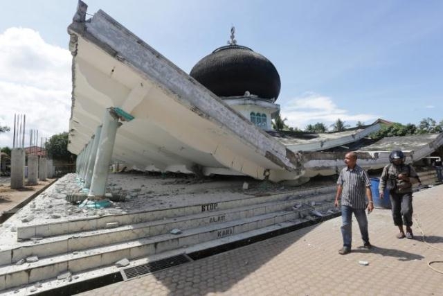 Indonesia: Nhiều khu vực bị tàn phá nặng nề sau trận động đất kinh hoàng - Ảnh 1.