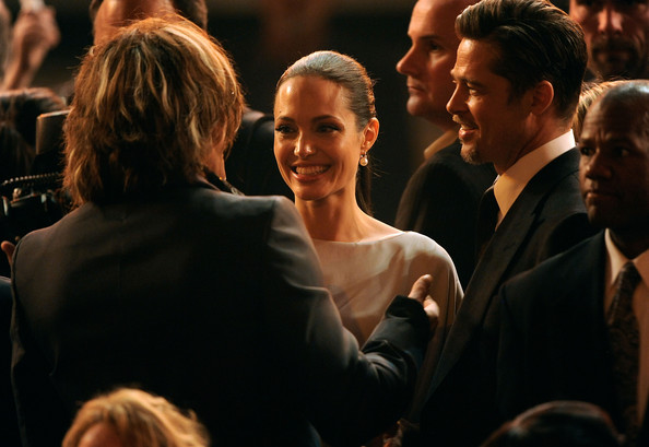 Cuộc hôn nhân của Angelina Jolie – Brad Pitt chỉ là giả? - Ảnh 1.