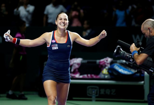 WTA Finals 2016: Cibulkova hẹn Kerber tại chung kết - Ảnh 1.