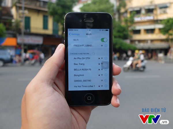 Sử dụng wifi miễn phí quanh Hồ Gươm như thế nào? - Ảnh 1.
