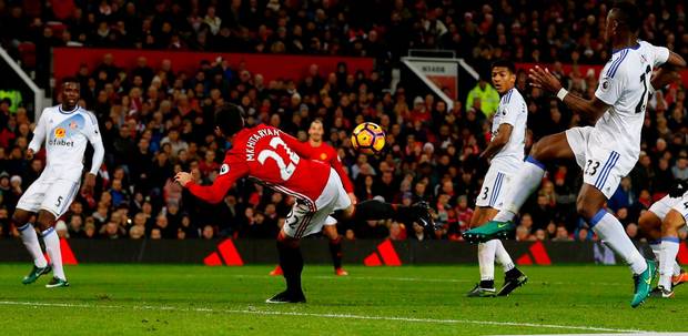 Ngất ngây với tuyệt phẩm của Mkhitaryan giúp Man Utd đại thắng Sunderland - Ảnh 2.