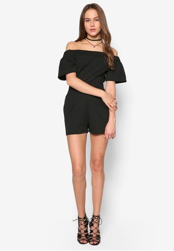 Diện playsuit cho ngày hè mát mẻ - Ảnh 2.