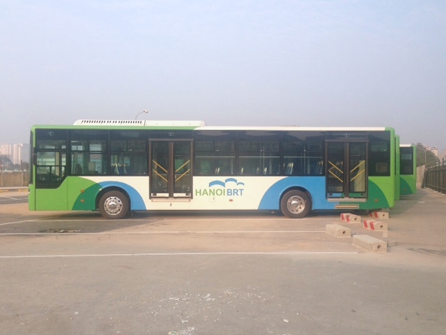 Cận cảnh những chiếc xe bus nhanh BRT đầu tiên tại Hà Nội - Ảnh 6.