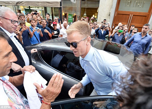 Joe Hart được chào đón nồng nhiệt tại Torino - Ảnh 4.