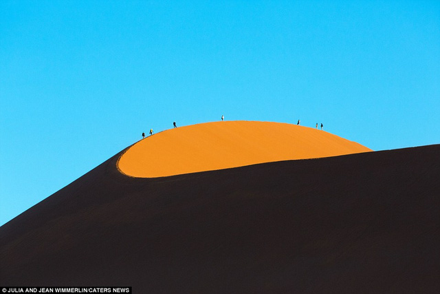 Khó tin với vẻ đẹp bất tận của cồn cát ở Namibia - Ảnh 1.
