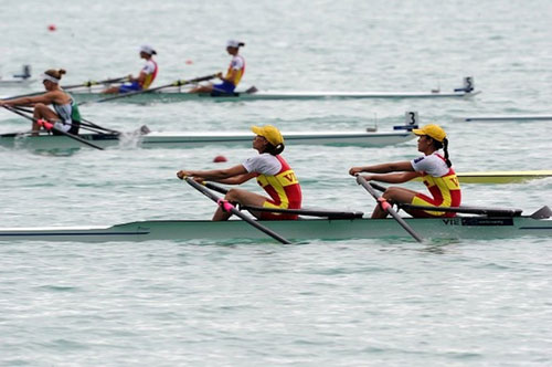  Rowing nữ Việt Nam vào vòng phân hạng 13-20  - Ảnh 1.