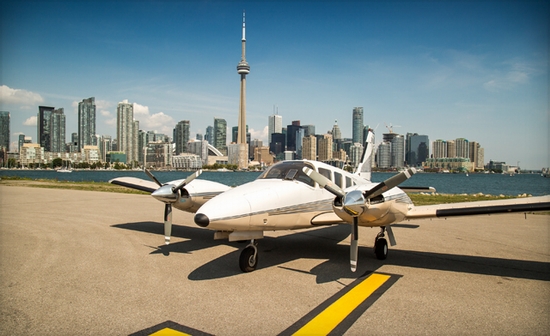 Canada mở đường bay siêu ngắn tới Niagara - Ảnh 1.