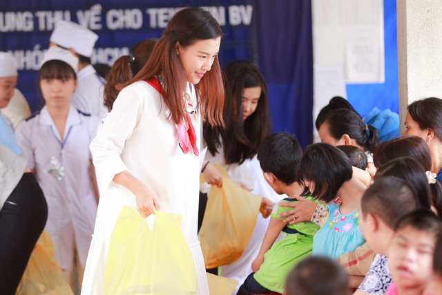 Á hậu Hoàng Oanh, Thuỳ Dung mang trung thu về với trẻ khuyết tật Tây Ninh - Ảnh 12.