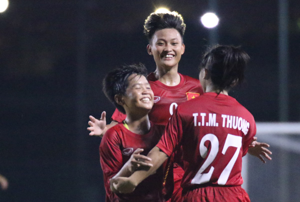 Thắng Iraq 3-0, U16 nữ Việt Nam vững ngôi nhì bảng D  - Ảnh 2.