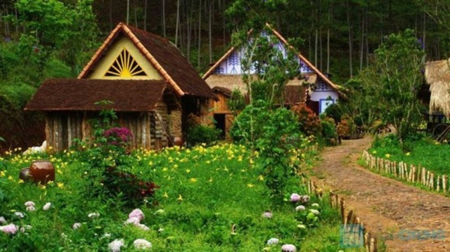 Bốn ngôi làng đẹp như cổ tích ở Việt Nam - Ảnh 2.
