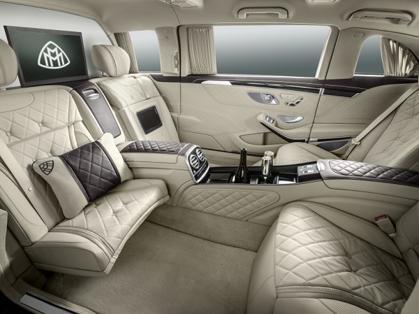 Siêu xe chống đạn Mercedes-Maybach S600 Pullman có giá 1,56 triệu USD - Ảnh 2.