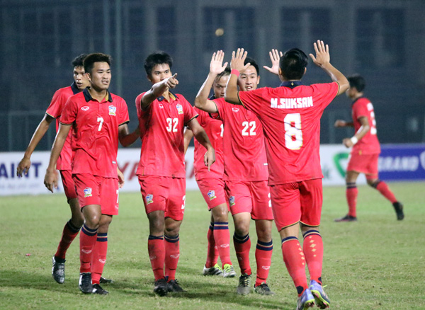 Giải U19 Đông Nam Á 2016 (Bảng B): U19 Thái Lan chắc suất vào bán kết - Ảnh 3.