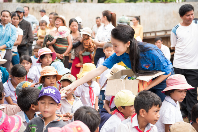 “Cô gái vàng” của Hoa hậu Việt Nam trở lại Tây Nguyên - Ảnh 3.