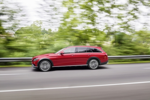 Mercedes-Benz E-Class All-Terrain - Xe offroad dành cho gia đình - Ảnh 3.