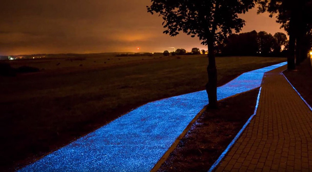 Tuyến đường phát sáng màu xanh kỳ diệu về đêm - Ảnh 4.
