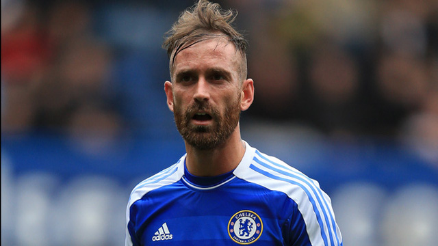  10 cầu thủ từng khoác áo Chelsea và Liverpool - Ảnh 8.