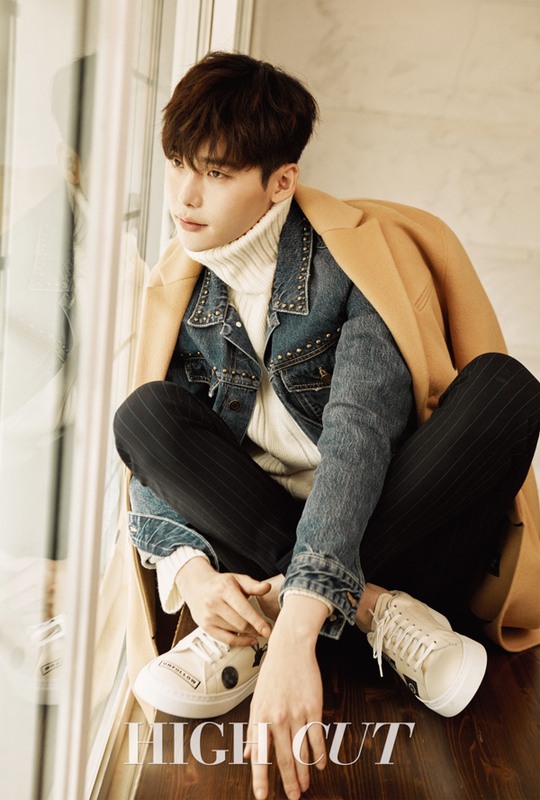 Lee Jong Suk gặp khó với lời thoại chỉn chu - Ảnh 3.