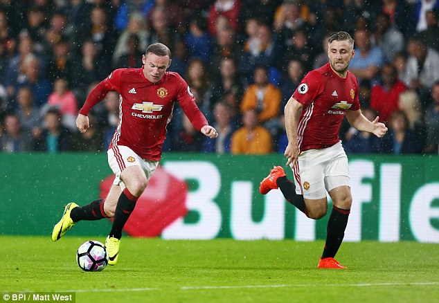 Luke Shaw bất ngờ rút khỏi ĐT Anh - Ảnh 2.