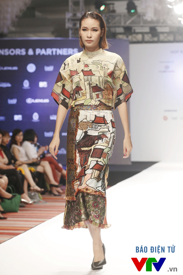 Tuần lễ thời trang quốc tế Việt Nam: Thổi hồn dân tộc vào thời trang cao cấp - Ảnh 11.