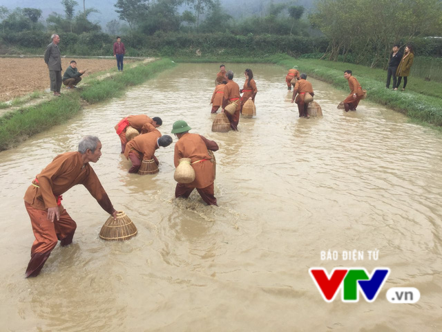 Phó Thủ tướng Vương Đình Huệ thăm quan mô hình nông thôn mới và tiếp xúc cử tri Hà Tĩnh - Ảnh 4.