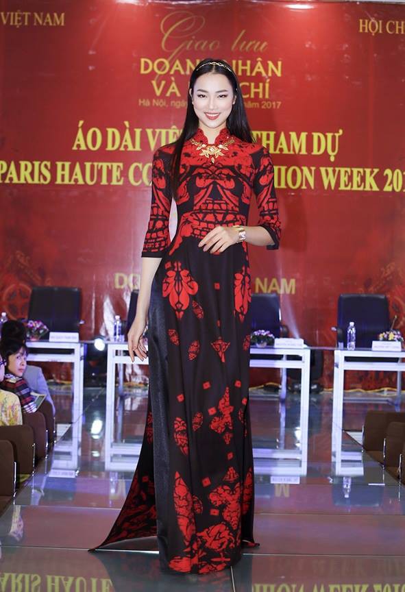 NTK mở màn Paris Fashion Week - Haute Couture 2018 là người Việt - Ảnh 1.