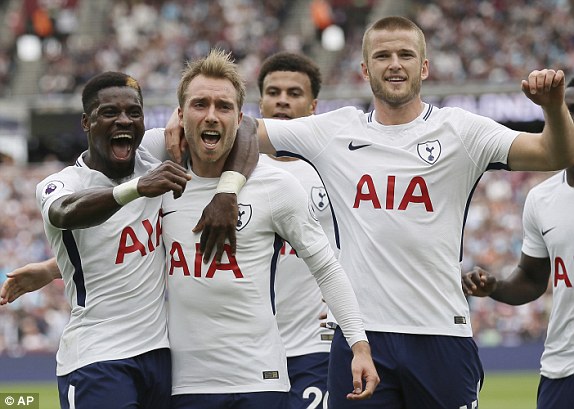 VIDEO West Ham 2-3 Tottenham: Kane lập cú đúp, Spurs thắng hú vía - Ảnh 2.