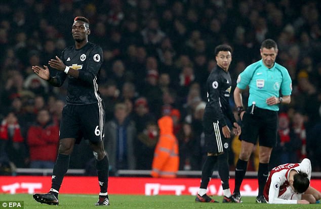 Nguy cơ lĩnh thêm án phạt, Pogba đẩy Man Utd vào khó khăn - Ảnh 2.