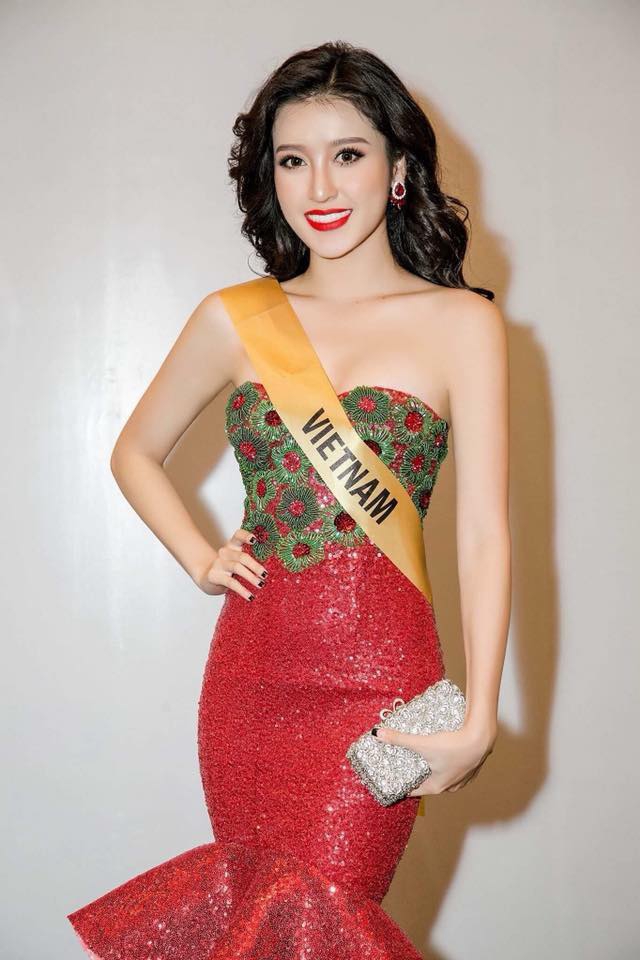 Huyền My khóc nức nở, xin lỗi khán giả vì trượt Top 5 Miss Grand International 2017 - Ảnh 1.