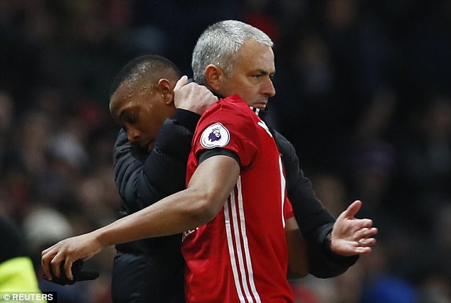 Martial dập tắt tin đồn với Real Madrid - Ảnh 1.