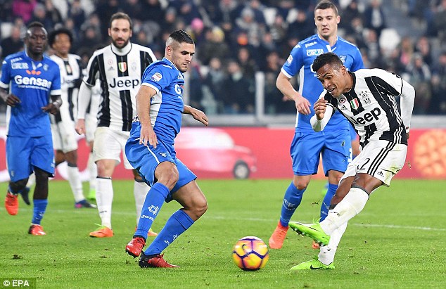 Serie A: Đánh bại Empoli, Juventus bỏ xa AS Roma 10 điểm - Ảnh 1.