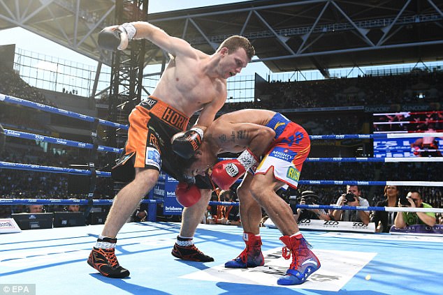 Manny Pacquiao thất bại trong trận tranh đai vô địch bán trung WBO - Ảnh 1.