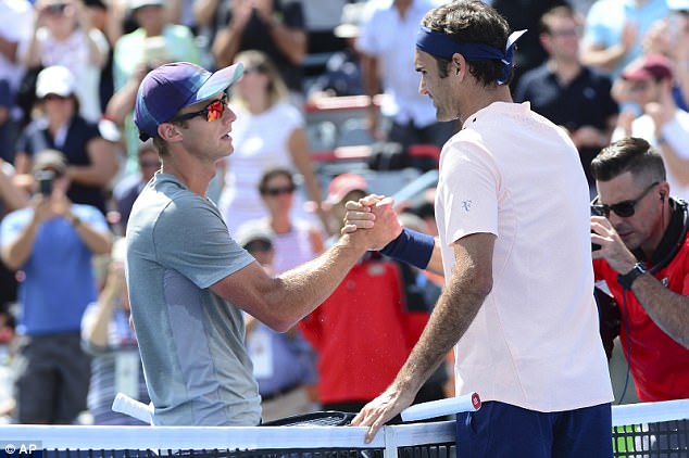 Rogers Cup 2017: Roger Federer dễ dàng đi tiếp - Ảnh 1.