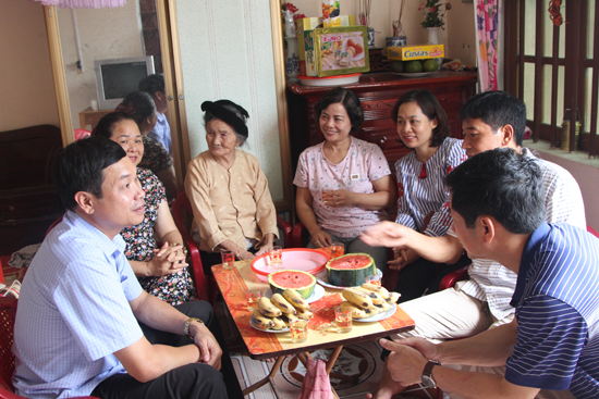 Đài THVN thăm và tặng quà các Mẹ Việt Nam anh hùng - Ảnh 4.