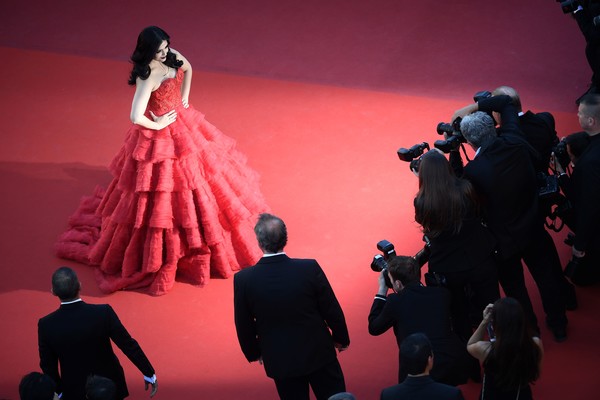 Aishwarya Rai tỏa sáng như một nữ hoàng tại LHP Cannes 2017 - Ảnh 1.