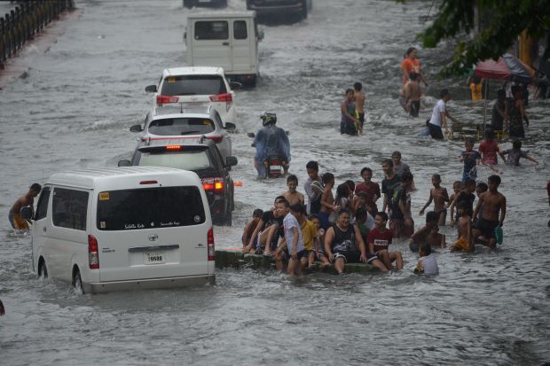 Bão Maring tấn công Philippines, ít nhất 4 người thiệt mạng - Ảnh 2.