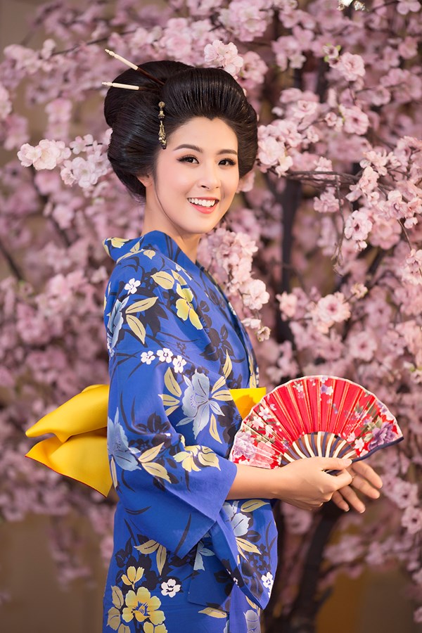 Hoa hậu Ngọc Hân, Mỹ Linh khác lạ trong trang phục kimono - Ảnh 5.