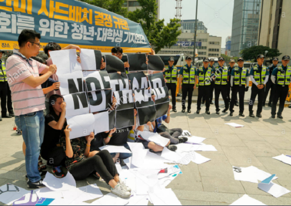 Hàn Quốc: Biểu tình rầm rộ phản đối hệ thống THAAD của Mỹ - Ảnh 3.