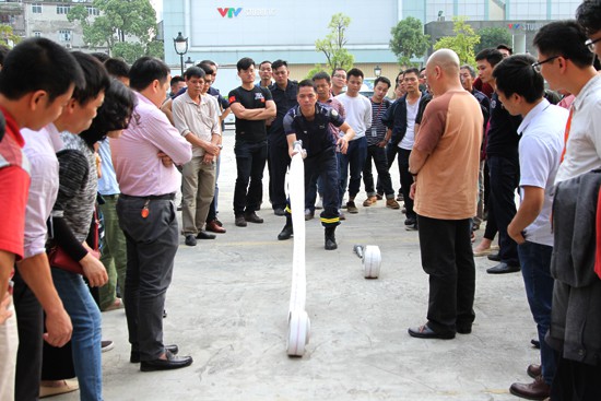 Đài THVN tổ chức thực hành nghiệp vụ, kỹ năng, diễn tập phòng cháy chữa cháy 2017 - Ảnh 6.