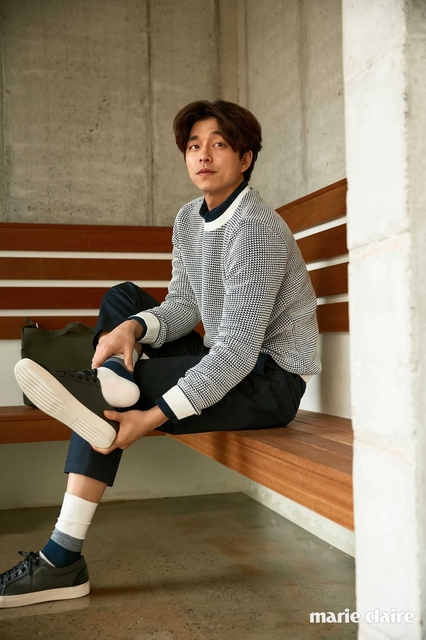 Không cần chải chuốt, Gong Yoo vẫn cực cuốn hút - Ảnh 1.