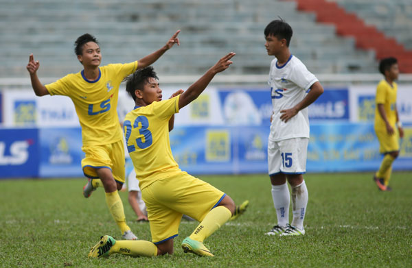 VCK U15 quốc gia: Thắng HAGL, SLNA giành quyền vào bán kết - Ảnh 1.