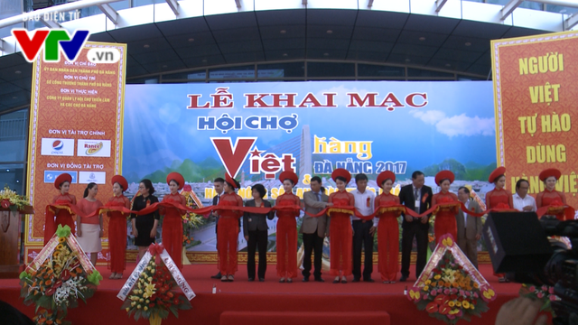 Khai mạc Hội chợ hàng Việt và nông sản an toàn thực phẩm Đà Nẵng 2017 - Ảnh 1.